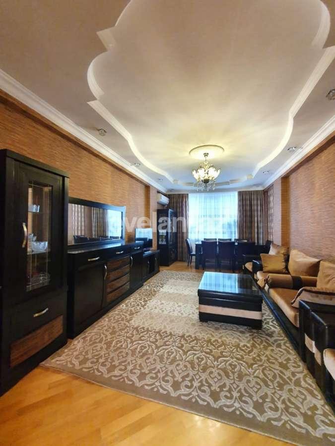 Satılır, yeni tikili, 3 otaqlı, 98 m², Bakı, Binəqədi r, 8-ci mikrorayon q, Azadlıq prospekti m.