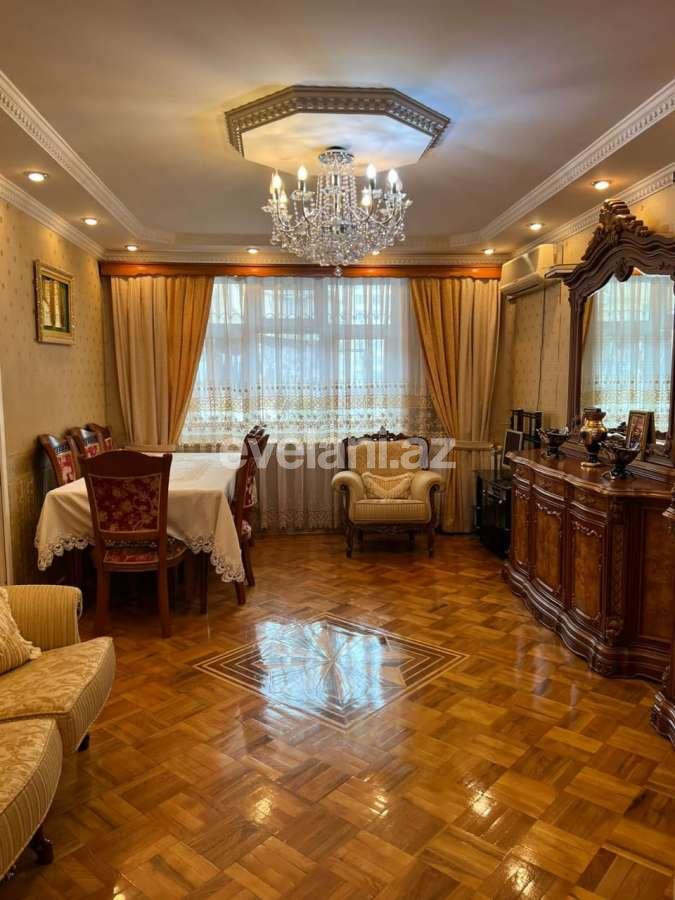 Satılır, köhnə tikili, 4 otaqlı, 110 m², Bakı, Binəqədi r.