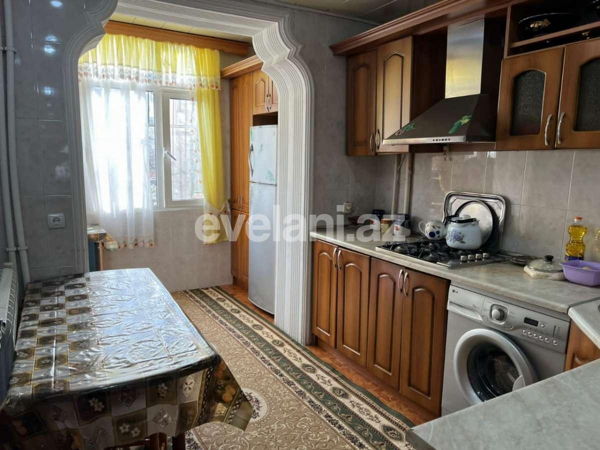 Satılır, köhnə tikili, 4 otaqlı, 110 m², Bakı, Binəqədi r.