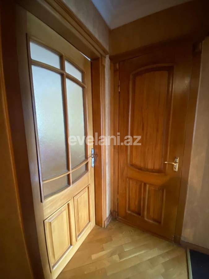 Satılır, köhnə tikili, 3 otaqlı, 70 m², Bakı, Sabunçu r, Bakıxanov q, Neftçilər m.