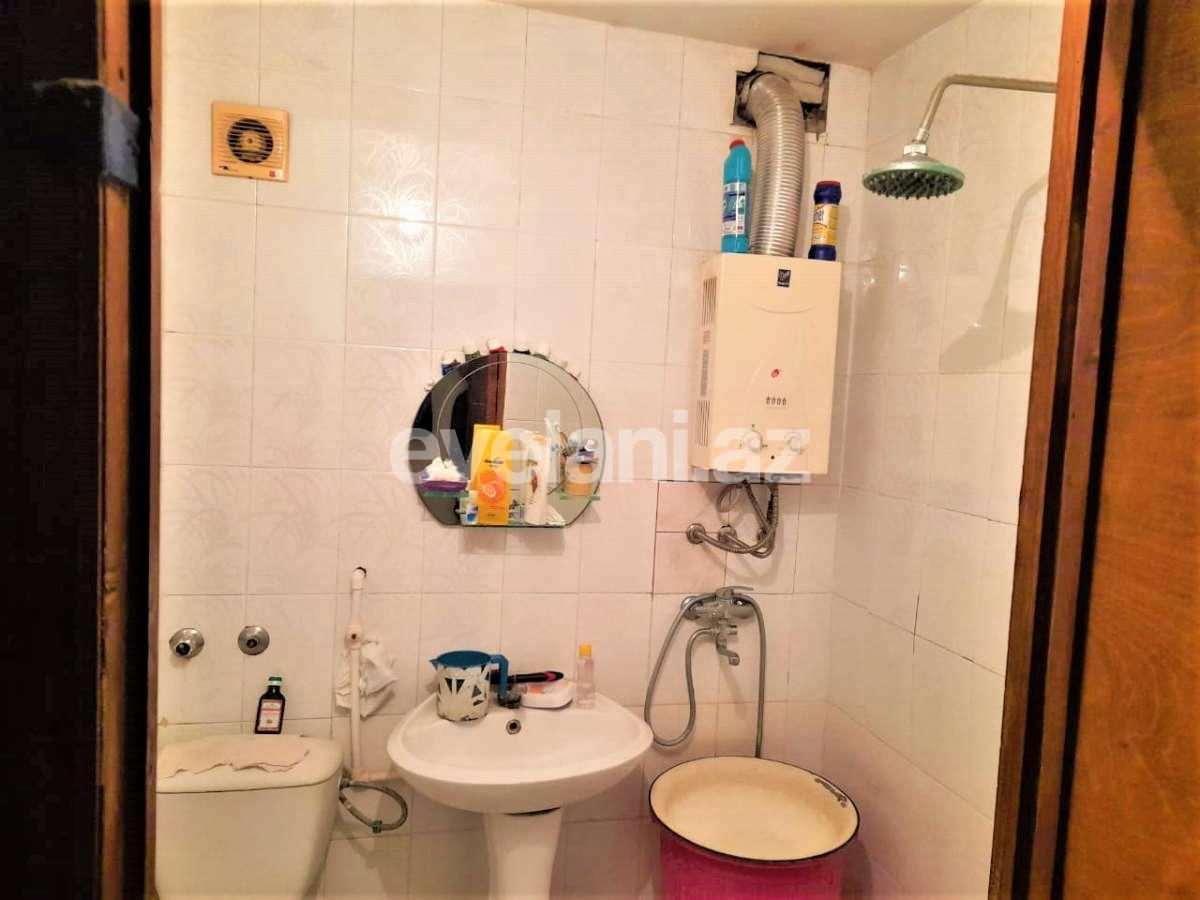 Sale, old building, 3 room, 65 m², Baku, Nizami r, 8-th kilometer d, Gara Garayev m.