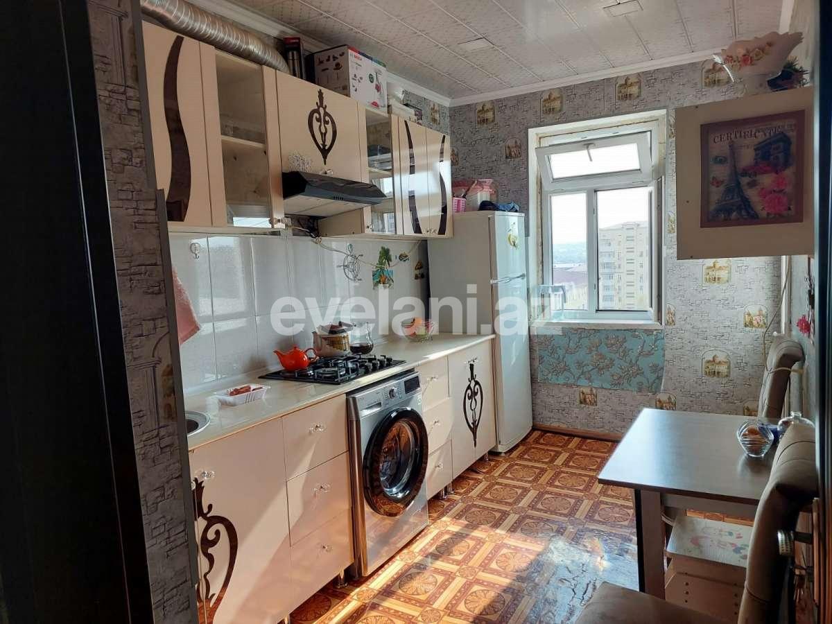Satılır, köhnə tikili, 5 otaqlı, 105 m², Sumqayıt, 18-ci mikrorayon r.