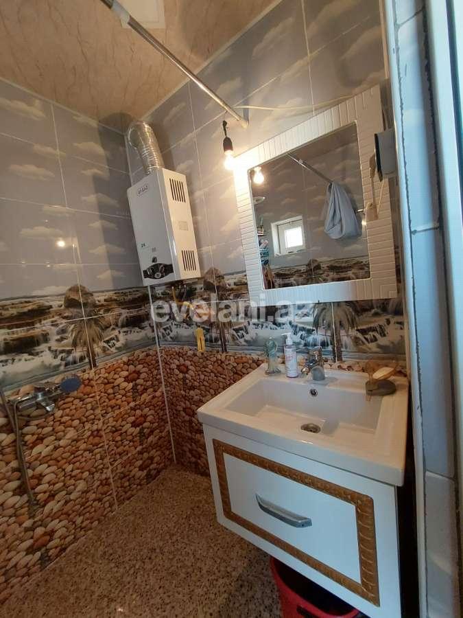 Satılır, köhnə tikili, 5 otaqlı, 105 m², Sumqayıt, 18-ci mikrorayon r.