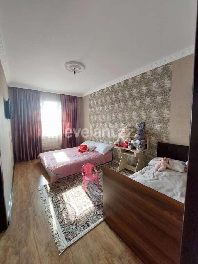 Satılır, köhnə tikili, 5 otaqlı, 105 m², Sumqayıt, 18-ci mikrorayon r.