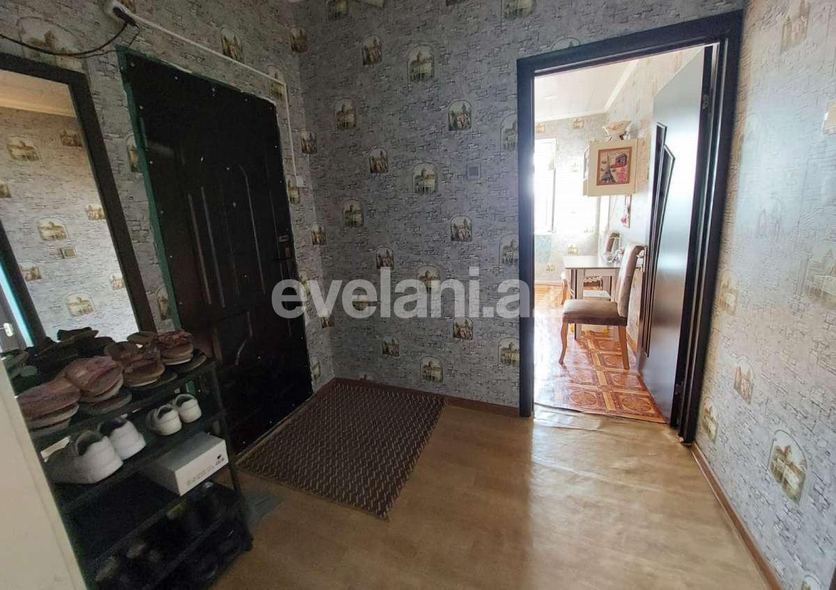 Satılır, köhnə tikili, 5 otaqlı, 105 m², Sumqayıt, 18-ci mikrorayon r.