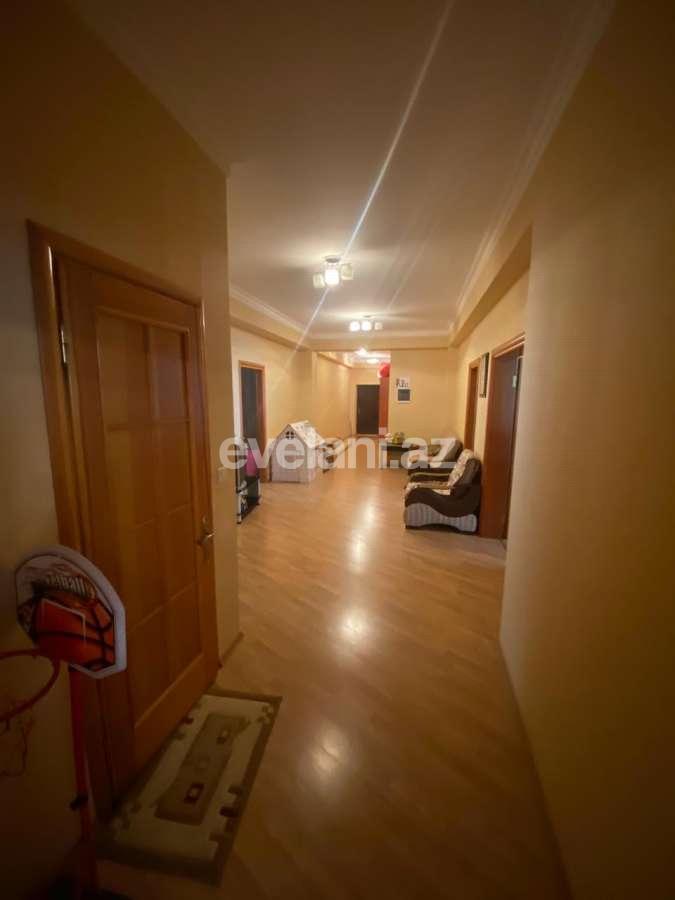 Satılır, yeni tikili, 4 otaqlı, 210 m², Bakı, Binəqədi r, 8-ci mikrorayon q, Azadlıq prospekti m.