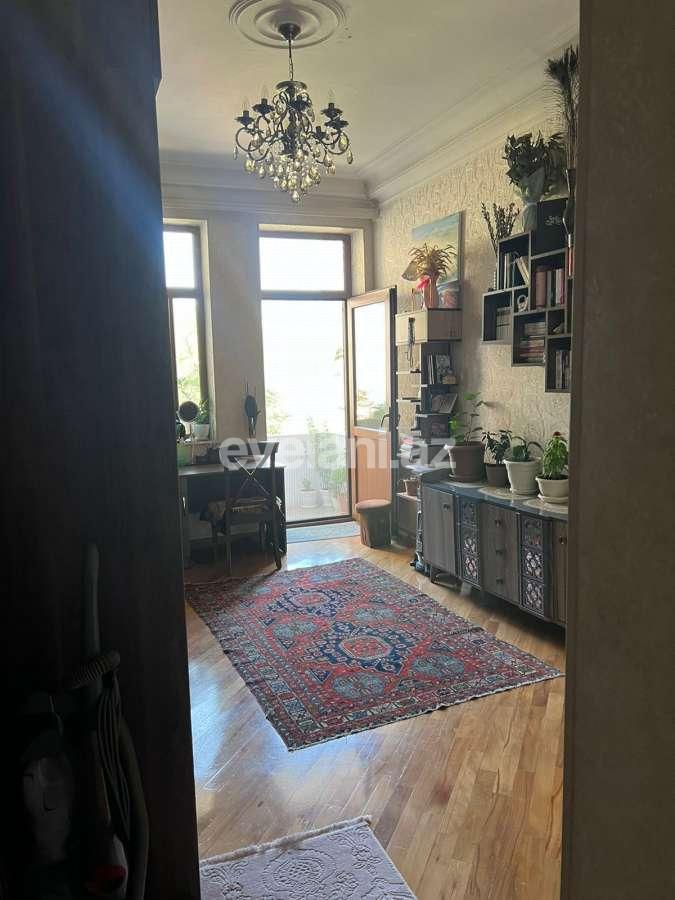 Продаётся, вторичка, 3-комнаты, 67 m², Баку, Ясамальский r, Элмляр Академиясы m.