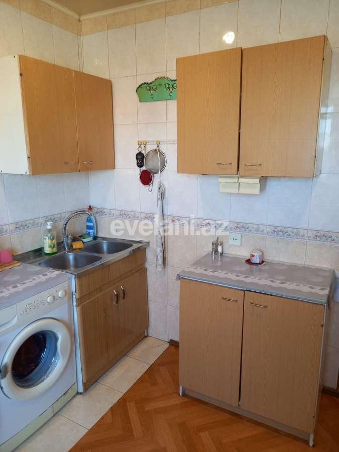 Satılır, köhnə tikili, 5 otaqlı, 135 m², Bakı, Yasamal r, Yeni Yasamal q, İnşaatçılar m.