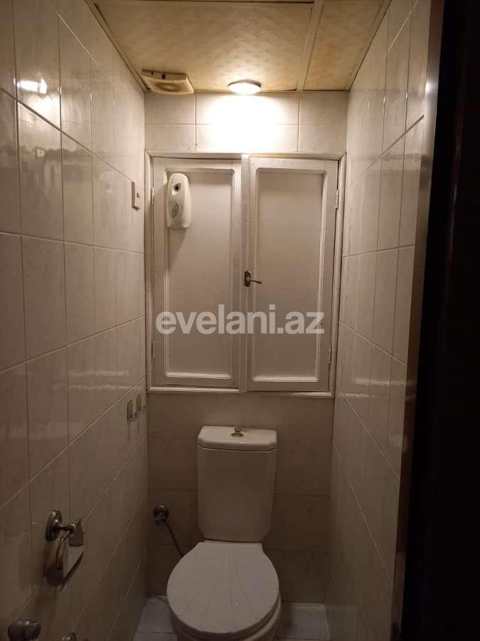 Satılır, köhnə tikili, 5 otaqlı, 135 m², Bakı, Yasamal r, Yeni Yasamal q, İnşaatçılar m.