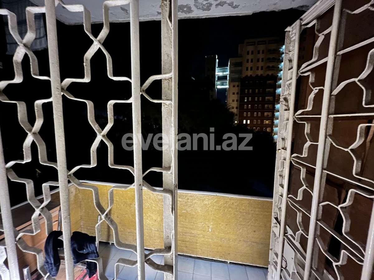 Sale, old building, 3 room, 75 m², Baku, Yasamal r, Elmlar Akademiyası m.