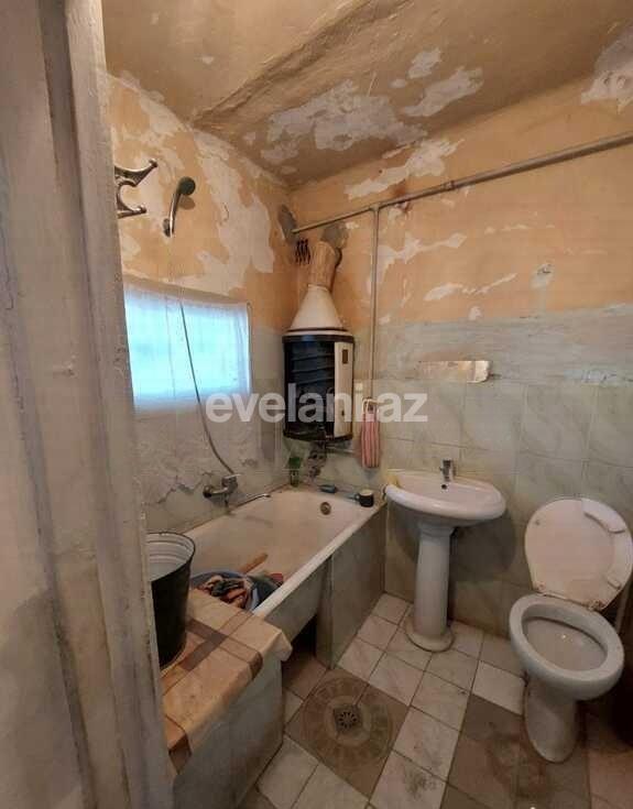 Satılır, köhnə tikili, 2 otaqlı, 45 m², Bakı, Nizami r, Qara Qarayev m.