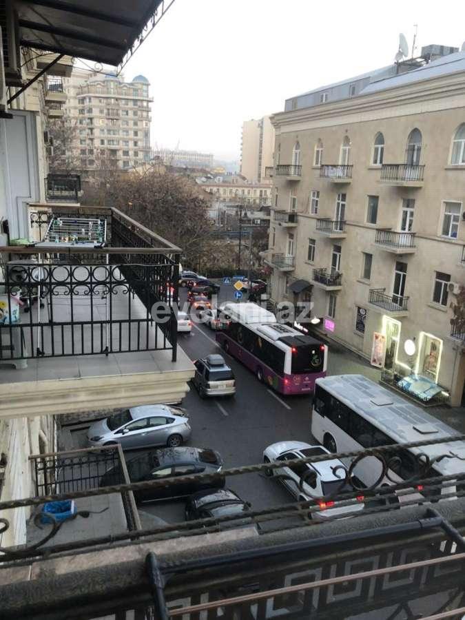Продаётся, вторичка, 3-комнаты, 110 m², Баку, Сабаильский r, Ичери Шехер m.