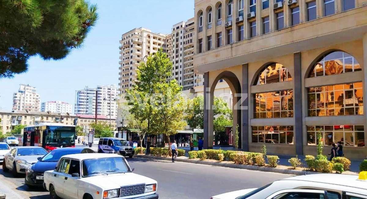 Kirayə verilir, köhnə tikili, 2 otaqlı, 60 m², Bakı, Yasamal r, Elmlər Akademiyası m.