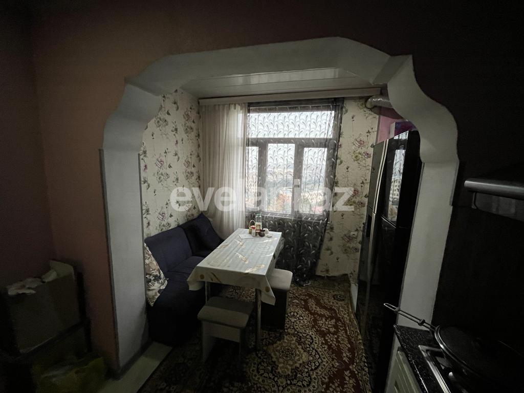 Satılır, köhnə tikili, 3 otaqlı, 71.98 m², Bakı, Binəqədi r, 6-cı mikrorayon q, Azadlıq prospekti m.