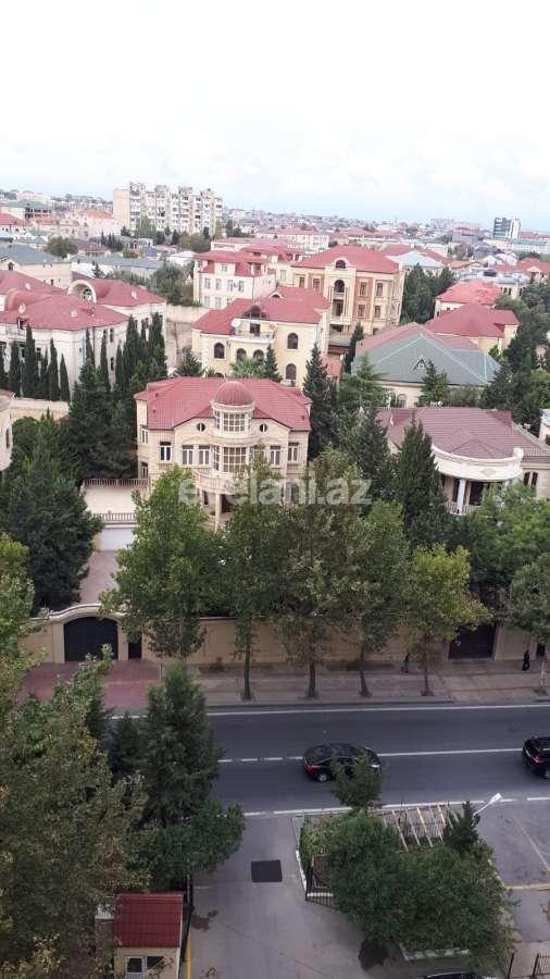 Satılır, köhnə tikili, 3 otaqlı, 71.98 m², Bakı, Binəqədi r, 6-cı mikrorayon q, Azadlıq prospekti m.