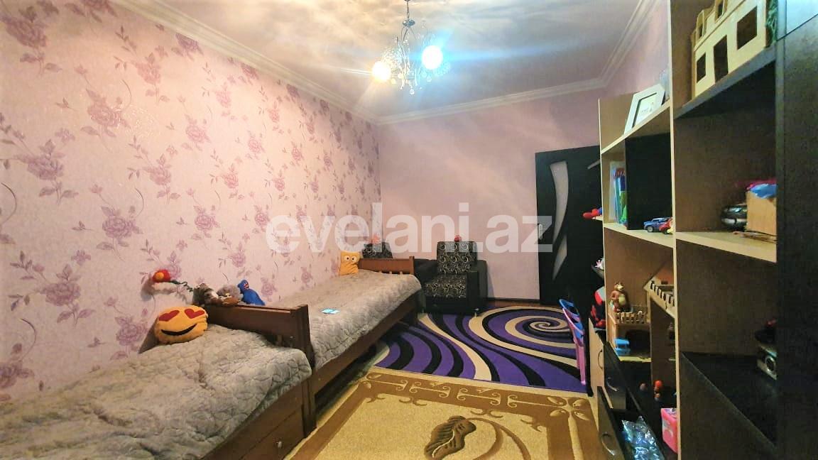 Satılır, köhnə tikili, 4 otaqlı, 110 m², Bakı, Suraxanı r.