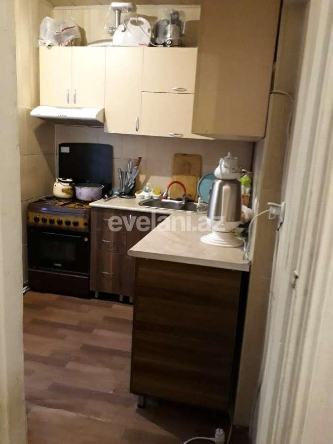 Satılır, köhnə tikili, 2 otaqlı, 43 m², Bakı, Binəqədi r, 9-cu mikrorayon q, Memar Əcəmi m.