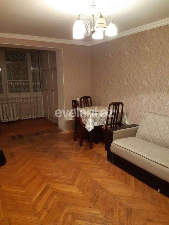 Kirayə verilir, köhnə tikili, 2 otaqlı, 50 m², Bakı, Yasamal r, İnşaatçılar m.