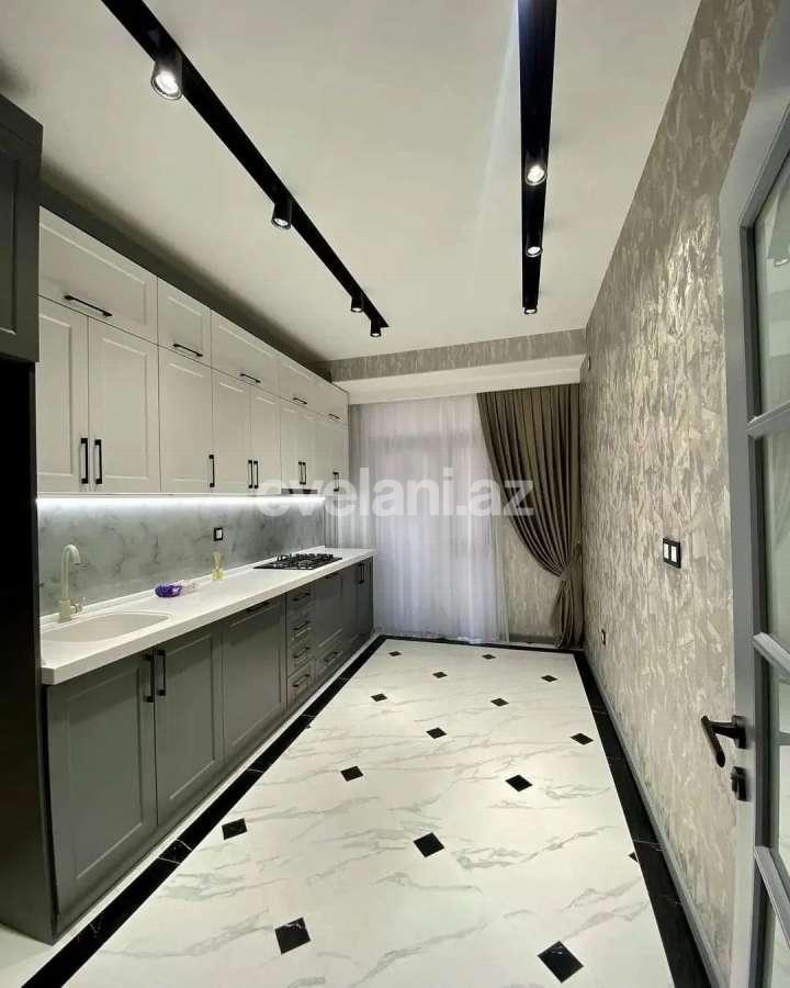 Satılır, yeni tikili, 4 otaqlı, 175 m², Bakı, Yasamal r, Elmlər Akademiyası m.
