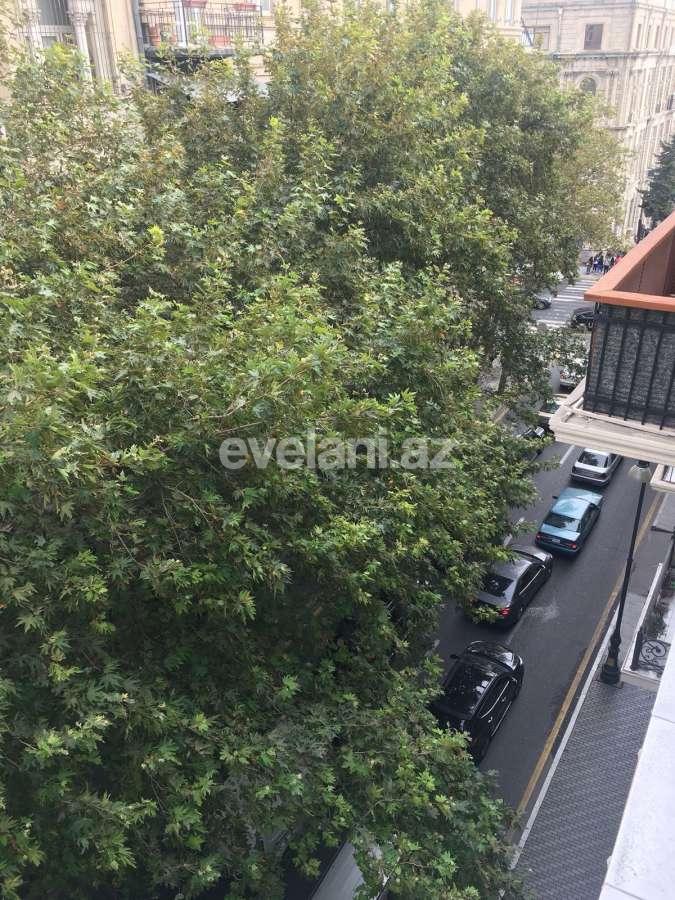 Kirayə verilir, köhnə tikili, 3 otaqlı, 110 m², Bakı, Səbail r, Sahil m.