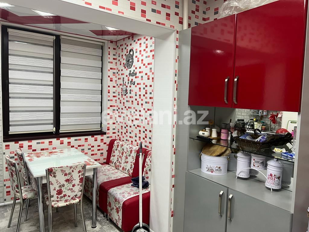 Продаётся, вторичка, 3-комнаты, 100 m², Баку, Бинагадинский r, 8-й микрорайон p, Азадлыг проспекти m.