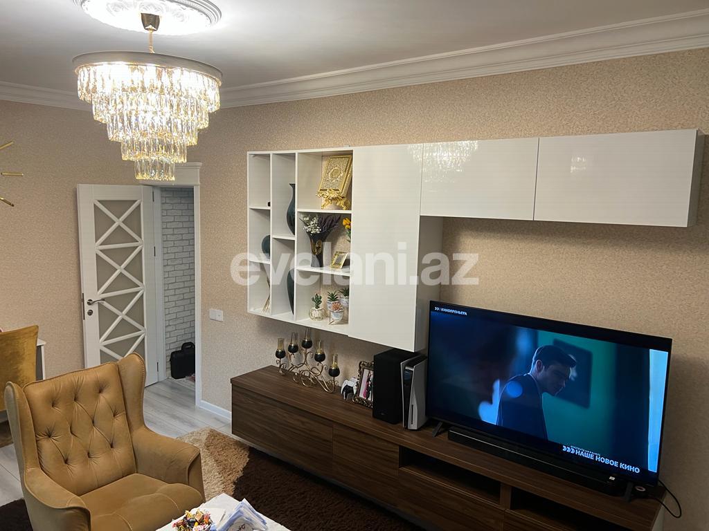 Продаётся, вторичка, 3-комнаты, 100 m², Баку, Бинагадинский r, 8-й микрорайон p, Азадлыг проспекти m.