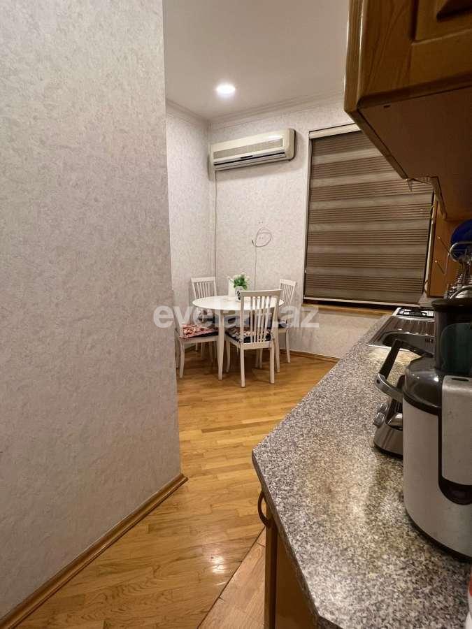 Sale, old building, 3 room, 100 m², Baku, Yasamal r, Elmlar Akademiyası m.