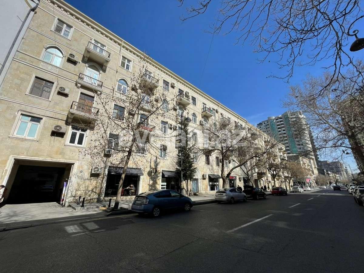 Rent, old building, 3 room, 85 m², Baku, Nasimi r, 28 may m.