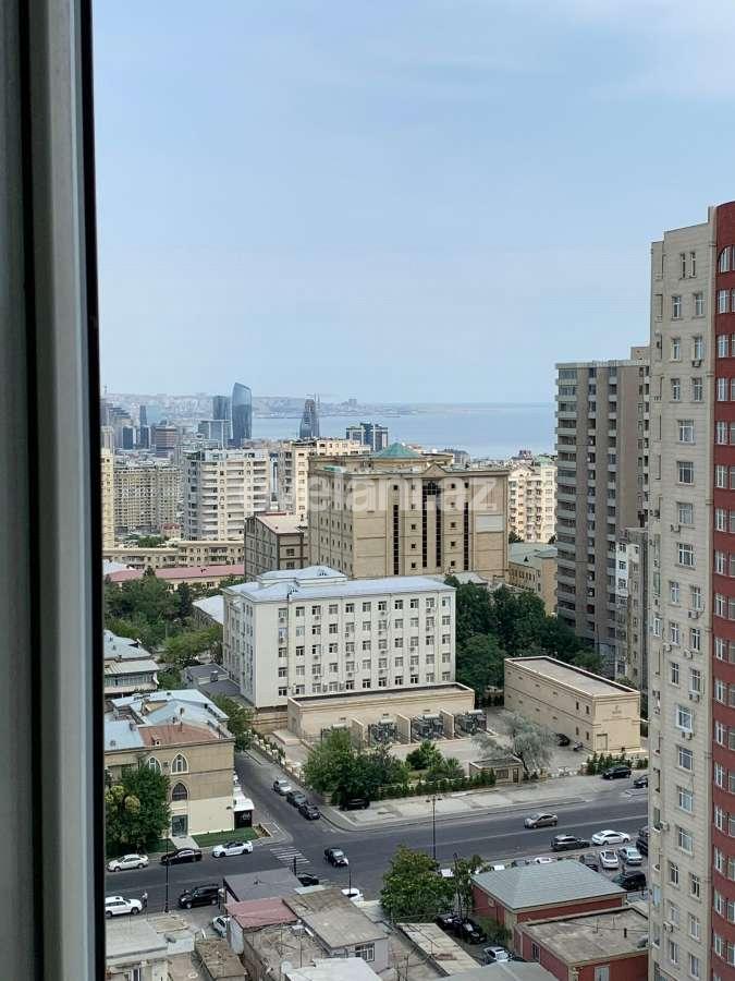 Satılır, yeni tikili, 4 otaqlı, 214 m², Bakı, Yasamal r, Elmlər Akademiyası m.