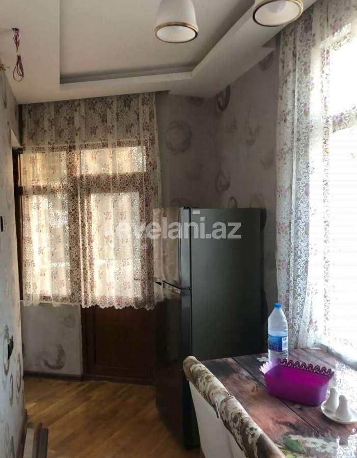 Satılır, köhnə tikili, 2 otaqlı, 50 m², Bakı, Nizami r, Xalqlar Dostluğu m.