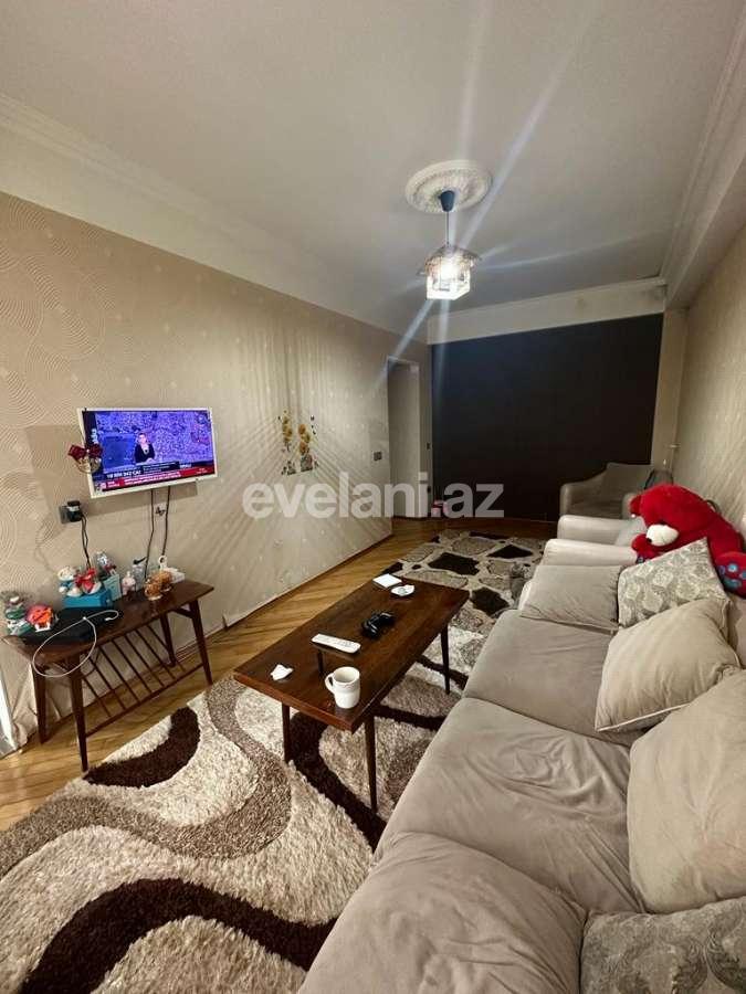 Satılır, köhnə tikili, 2 otaqlı, 64 m², Bakı, Binəqədi r, 9-cu mikrorayon q, Memar Əcəmi m.