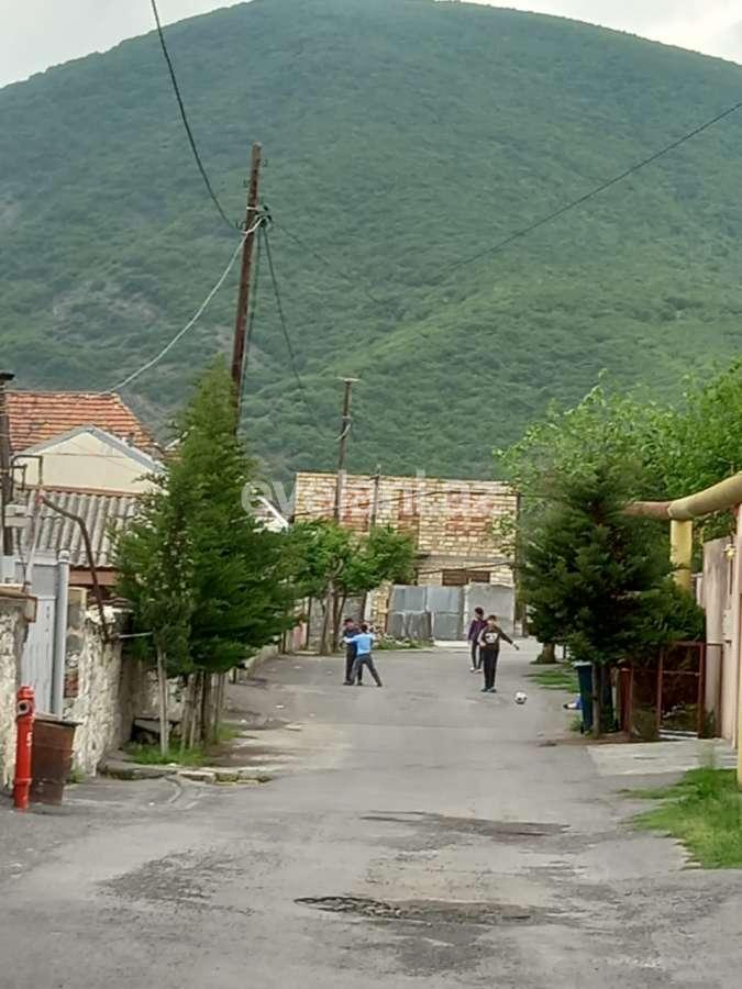 Satılır, həyət evi / bağ, 7 otaqlı, 250 m², Şəki