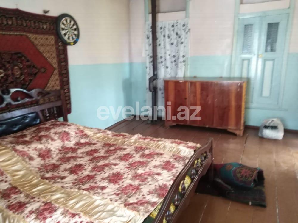 Satılır, həyət evi / bağ, 7 otaqlı, 250 m², Şəki