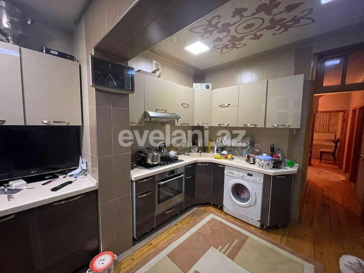 Satılır, köhnə tikili, 4 otaqlı, 100 m², Bakı, Nizami r.