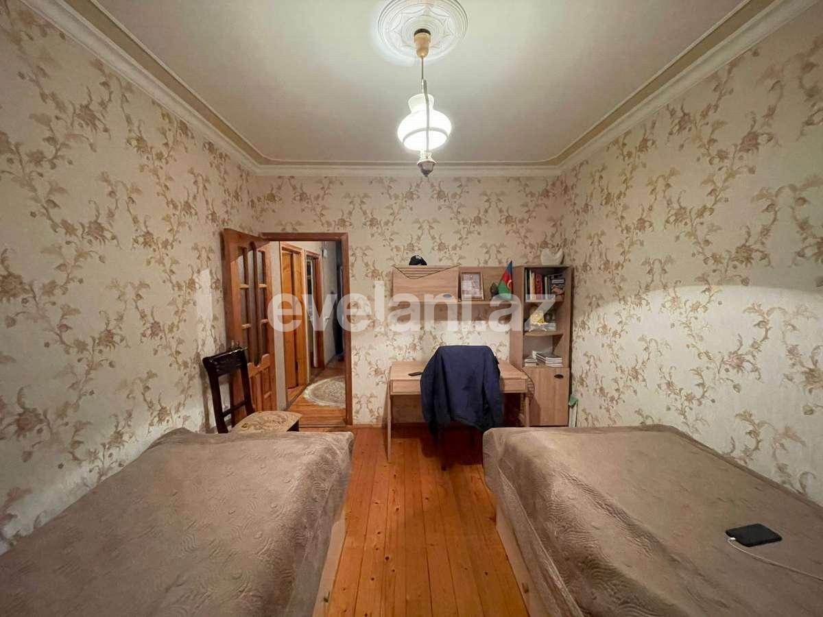 Satılır, köhnə tikili, 4 otaqlı, 100 m², Bakı, Nizami r.