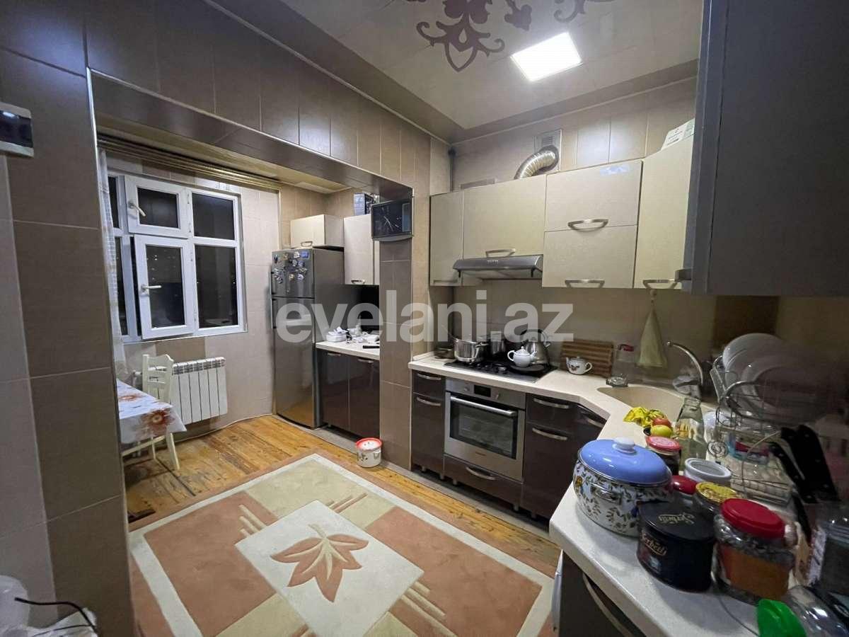 Satılır, köhnə tikili, 4 otaqlı, 100 m², Bakı, Nizami r.