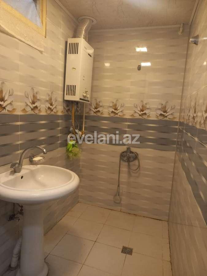 Satılır, köhnə tikili, 3 otaqlı, 95 m², Bakı, Binəqədi r, 8-ci mikrorayon q, Azadlıq prospekti m.