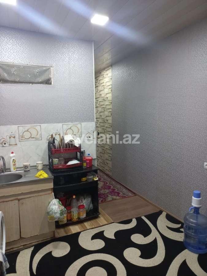 Satılır, köhnə tikili, 3 otaqlı, 95 m², Bakı, Binəqədi r, 8-ci mikrorayon q, Azadlıq prospekti m.