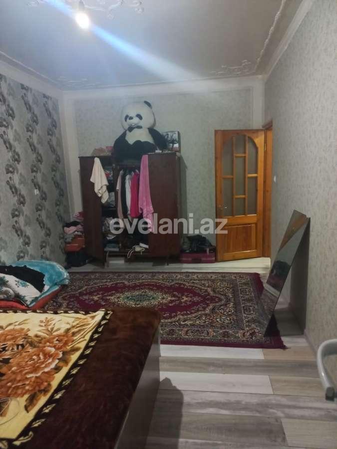 Satılır, köhnə tikili, 3 otaqlı, 95 m², Bakı, Binəqədi r, 8-ci mikrorayon q, Azadlıq prospekti m.