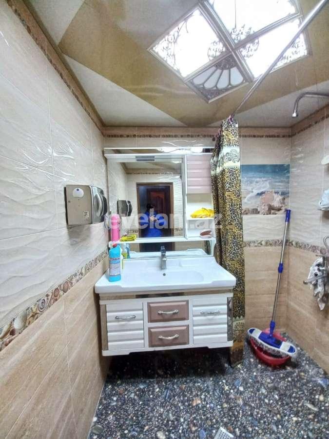 Satılır, yeni tikili, 2 otaqlı, 65 m², Bakı, Nizami r, Qara Qarayev m.