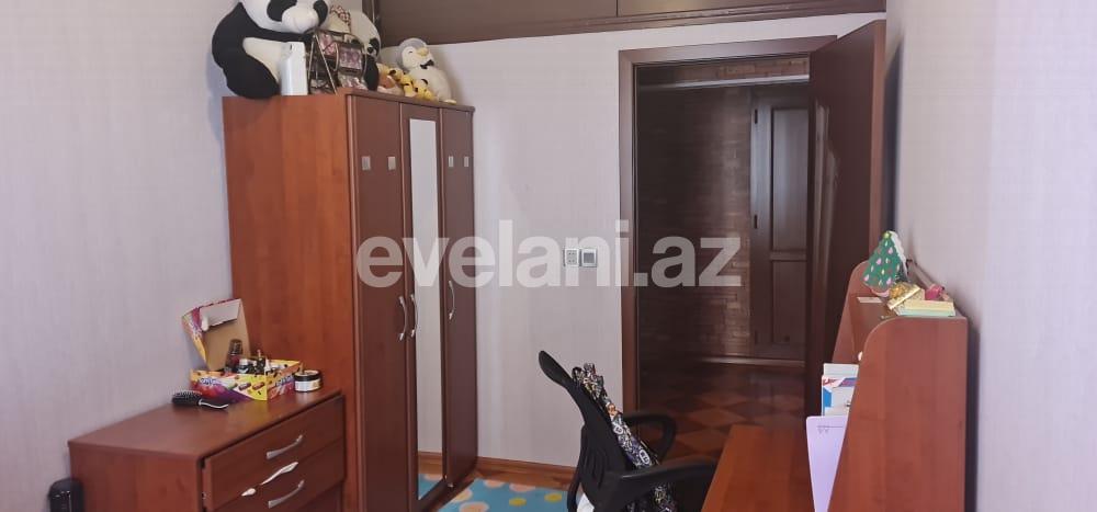 Satılır, köhnə tikili, 3 otaqlı, 60 m², Bakı, Nəsimi r, 5-ci mikrorayon q, Memar Əcəmi m.