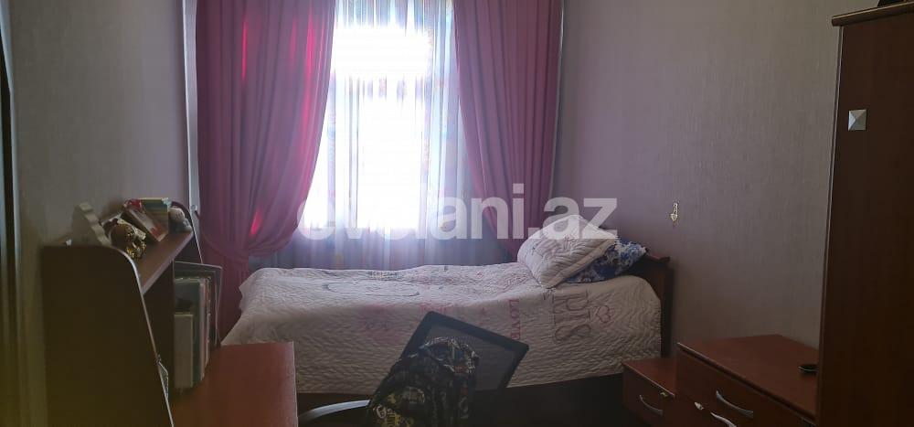 Satılır, köhnə tikili, 3 otaqlı, 60 m², Bakı, Nəsimi r, 5-ci mikrorayon q, Memar Əcəmi m.