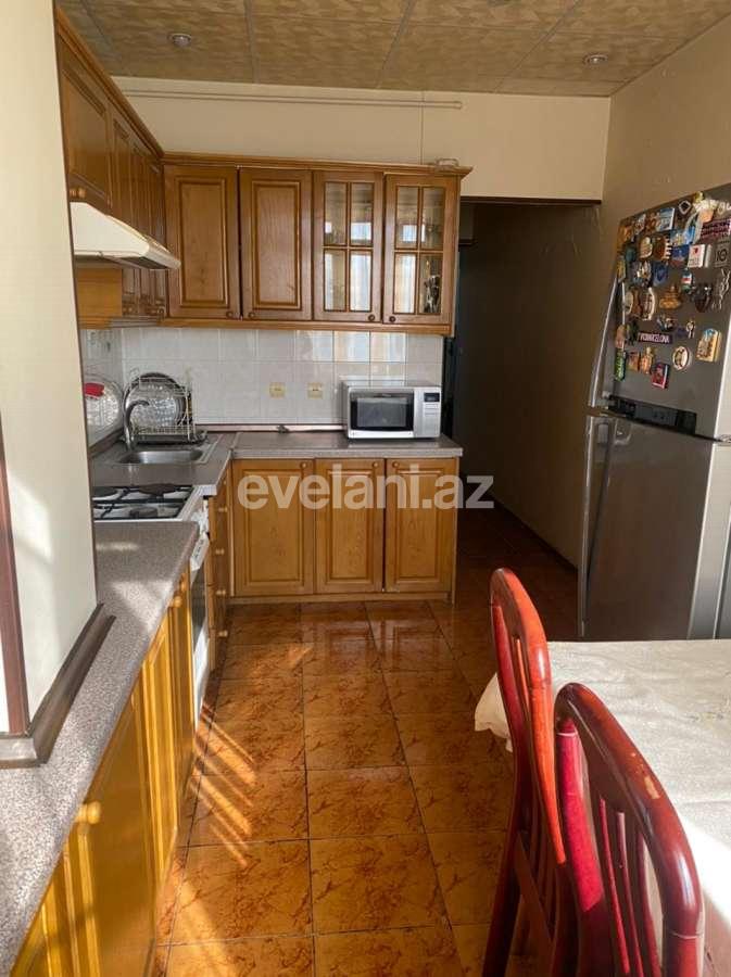 Kirayə verilir, köhnə tikili, 4 otaqlı, 115 m², Bakı, Yasamal r, Elmlər Akademiyası m.