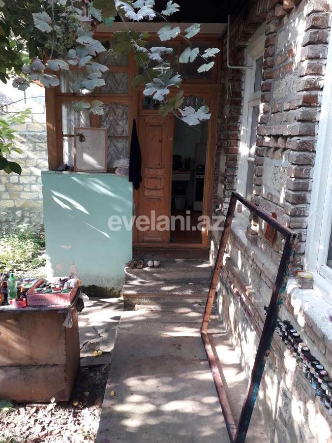 Satılır, həyət evi / bağ, 3 otaqlı, 90 m², Şəki