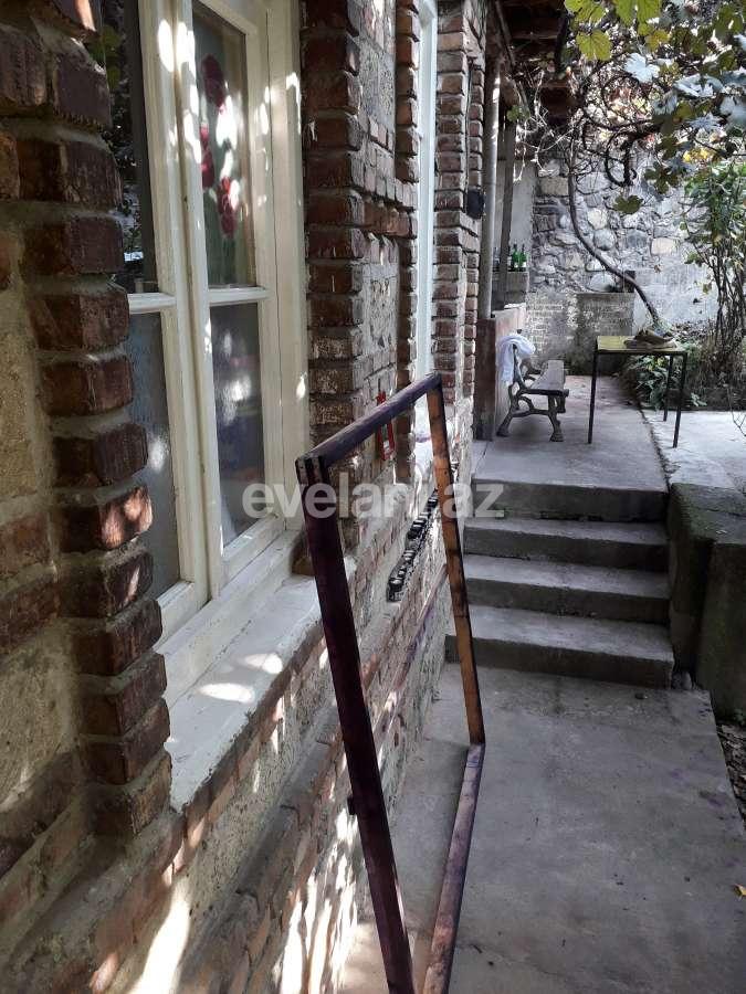 Satılır, həyət evi / bağ, 3 otaqlı, 90 m², Şəki