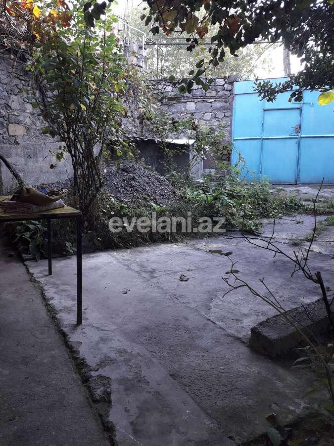 Satılır, həyət evi / bağ, 3 otaqlı, 90 m², Şəki
