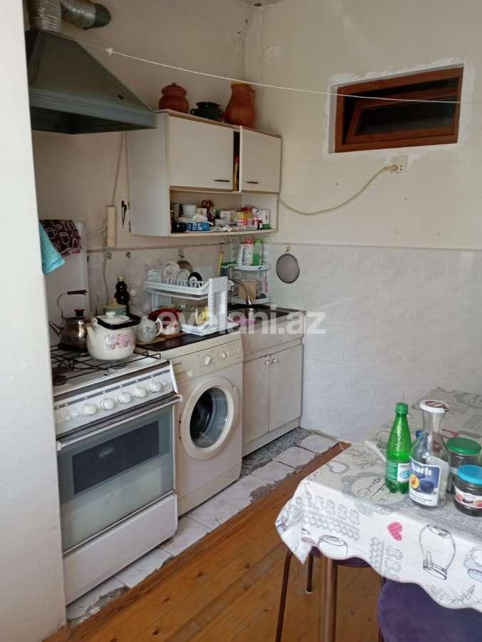 Satılır, köhnə tikili, 3 otaqlı, 80 m², Bakı, Yasamal r, Yeni Yasamal q, İnşaatçılar m.
