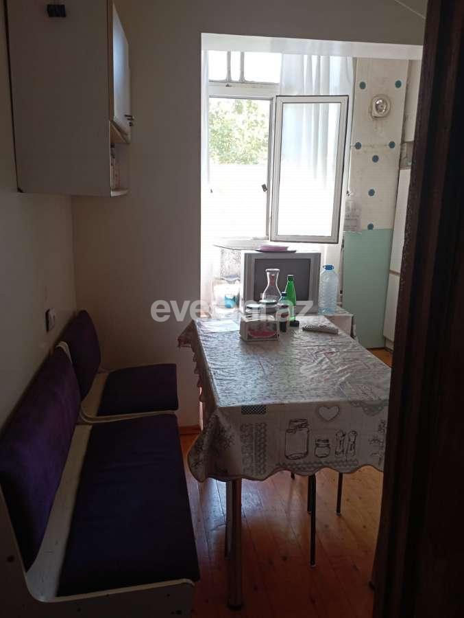 Satılır, köhnə tikili, 3 otaqlı, 80 m², Bakı, Yasamal r, Yeni Yasamal q, İnşaatçılar m.