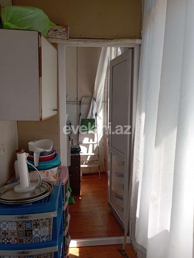 Satılır, köhnə tikili, 3 otaqlı, 80 m², Bakı, Yasamal r, Yeni Yasamal q, İnşaatçılar m.
