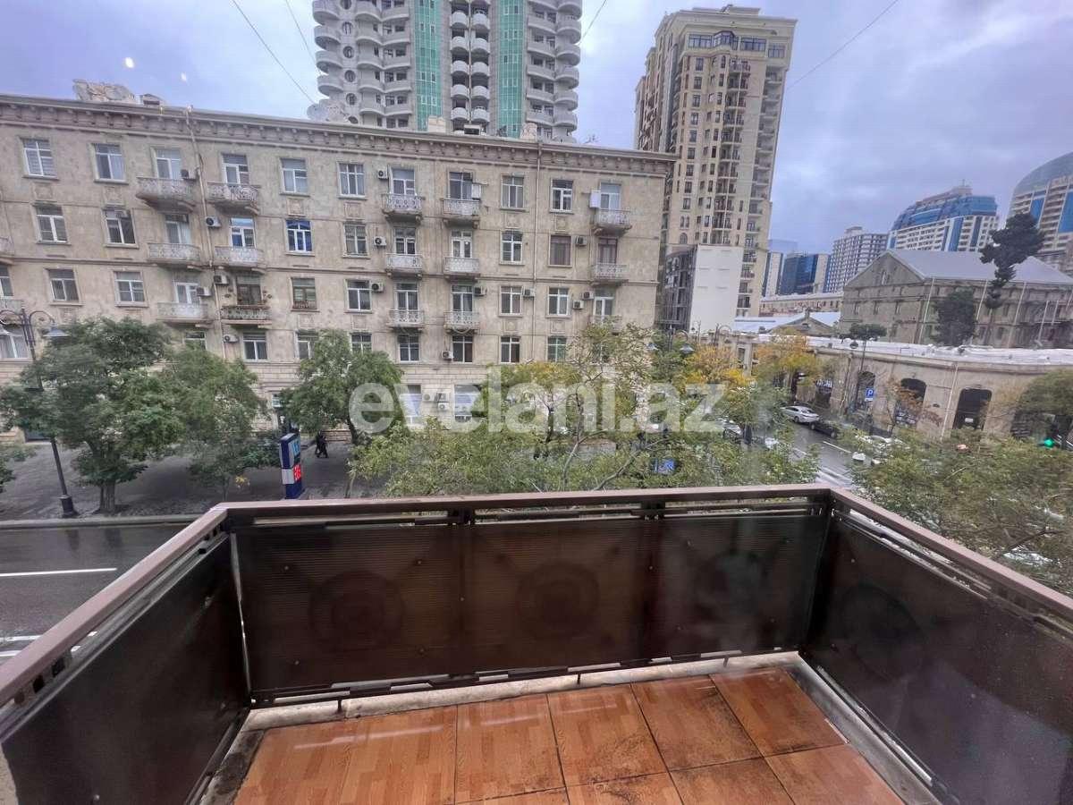 Sale, old building, 3 room, 85 m², Baku, Nasimi r, 28 may m.